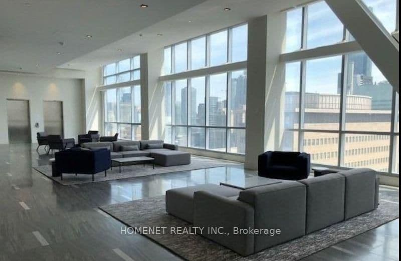 488 University Avenue, Unit 5101 thumbnail 4