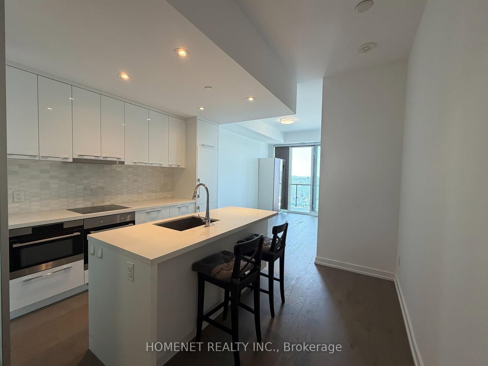 488 University Avenue, Unit 5101 thumbnail 5