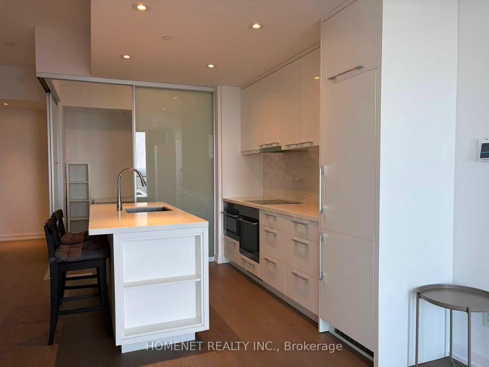 488 University Avenue, Unit 5101 thumbnail 8
