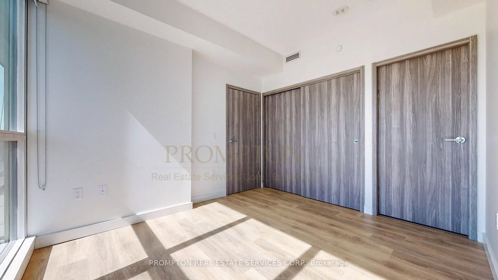 95 McMahon Drive, Unit 1109 thumbnail 36