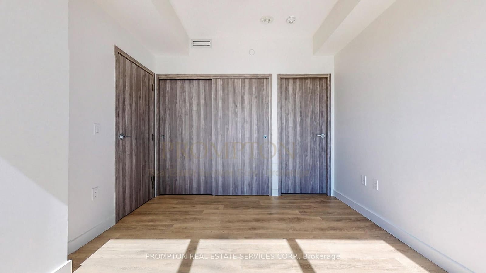 95 McMahon Drive, Unit 1109 thumbnail 18