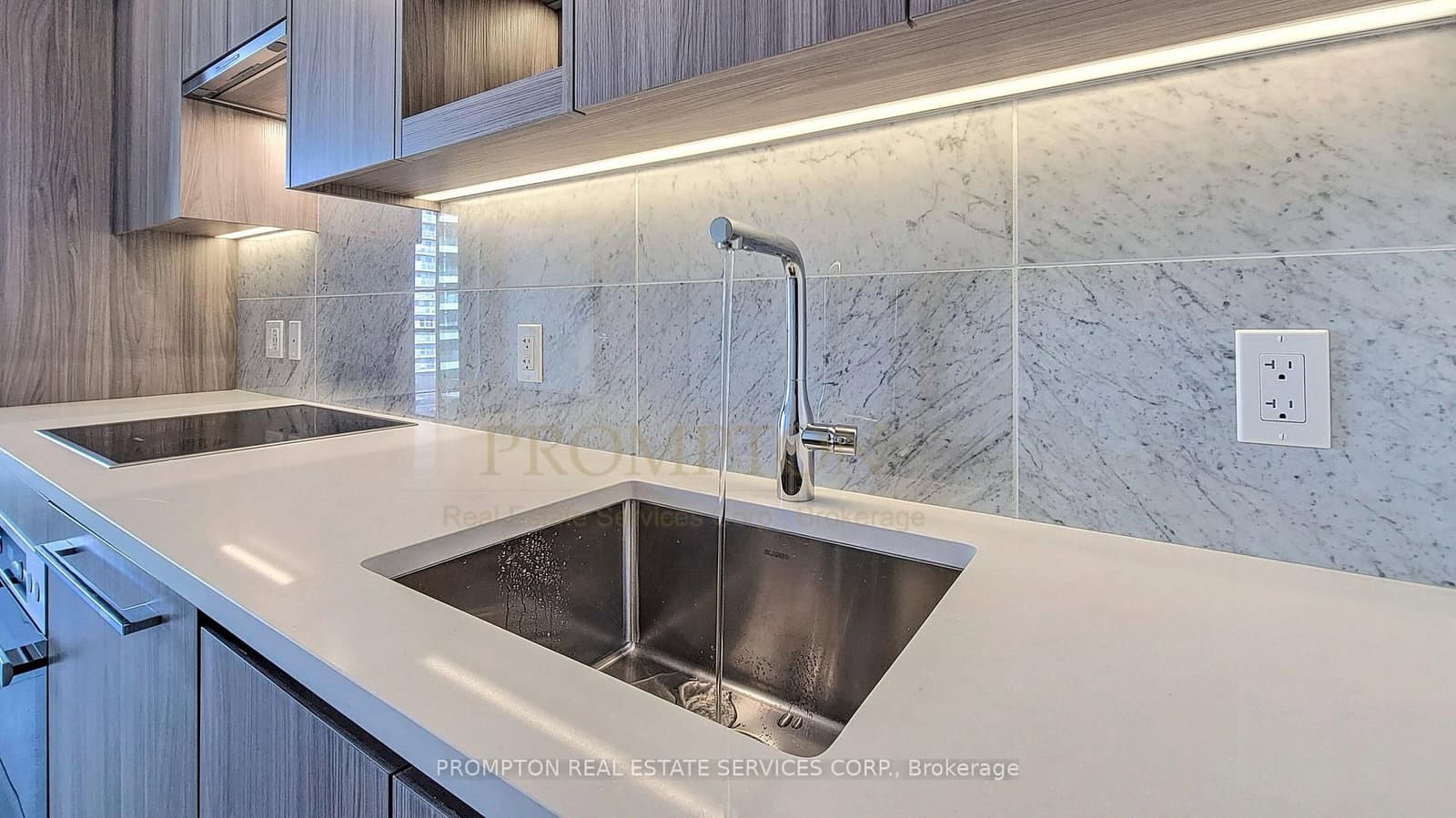 95 McMahon Drive, Unit 1109 thumbnail 14