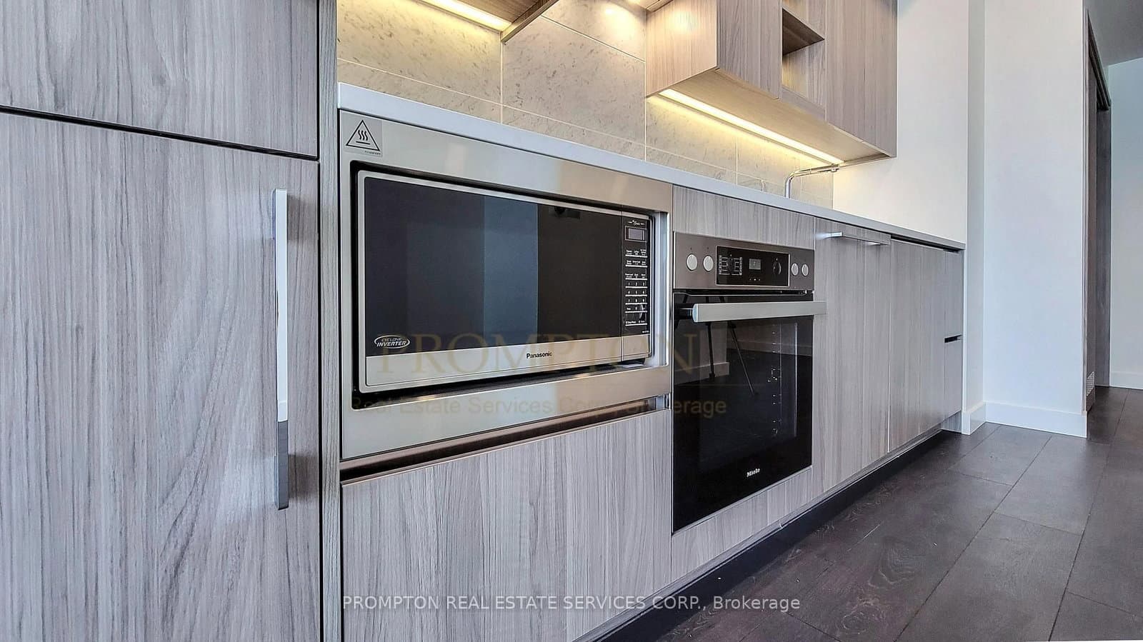 95 McMahon Drive, Unit 1109 thumbnail 16
