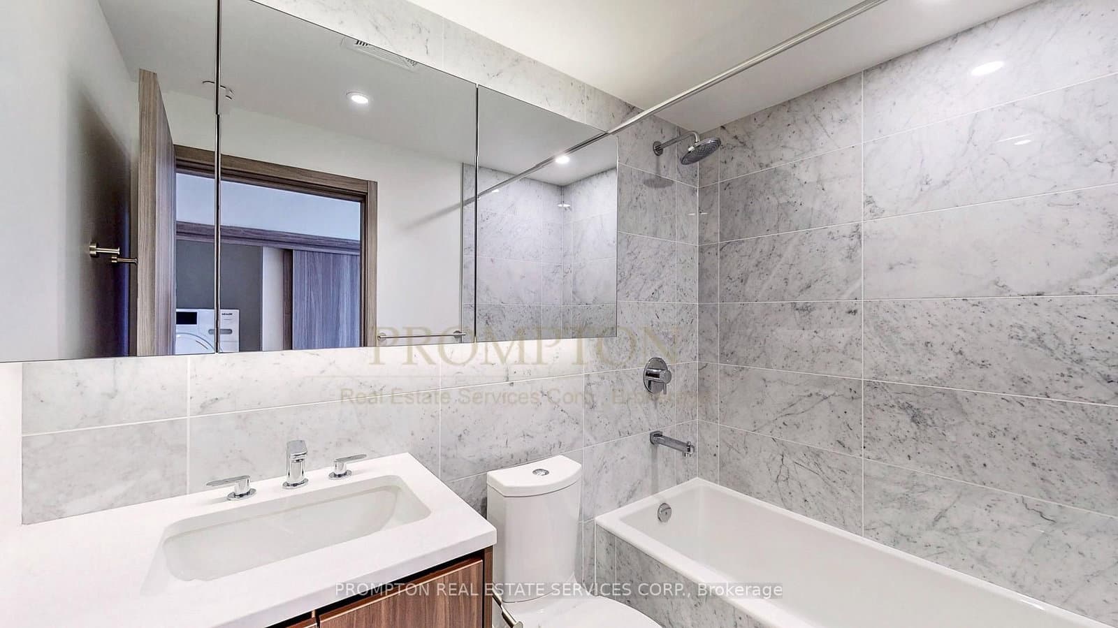 95 McMahon Drive, Unit 1109 thumbnail 23