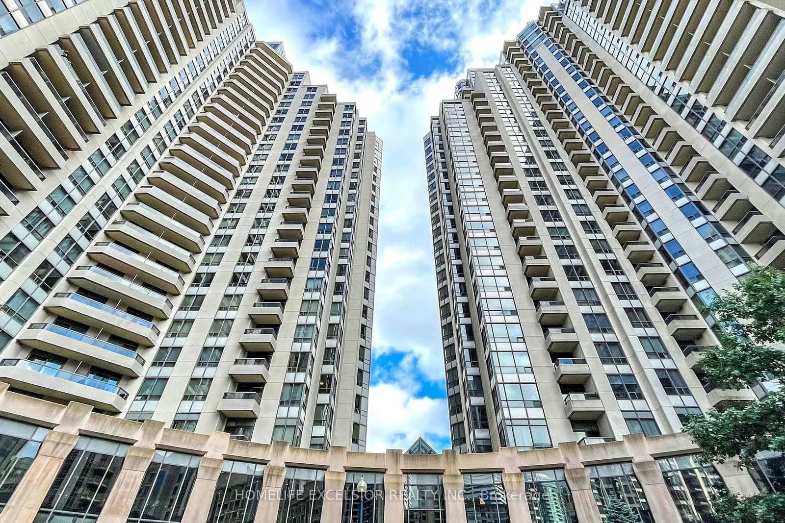 15 Northtown Way, Unit 2029 - Image 1