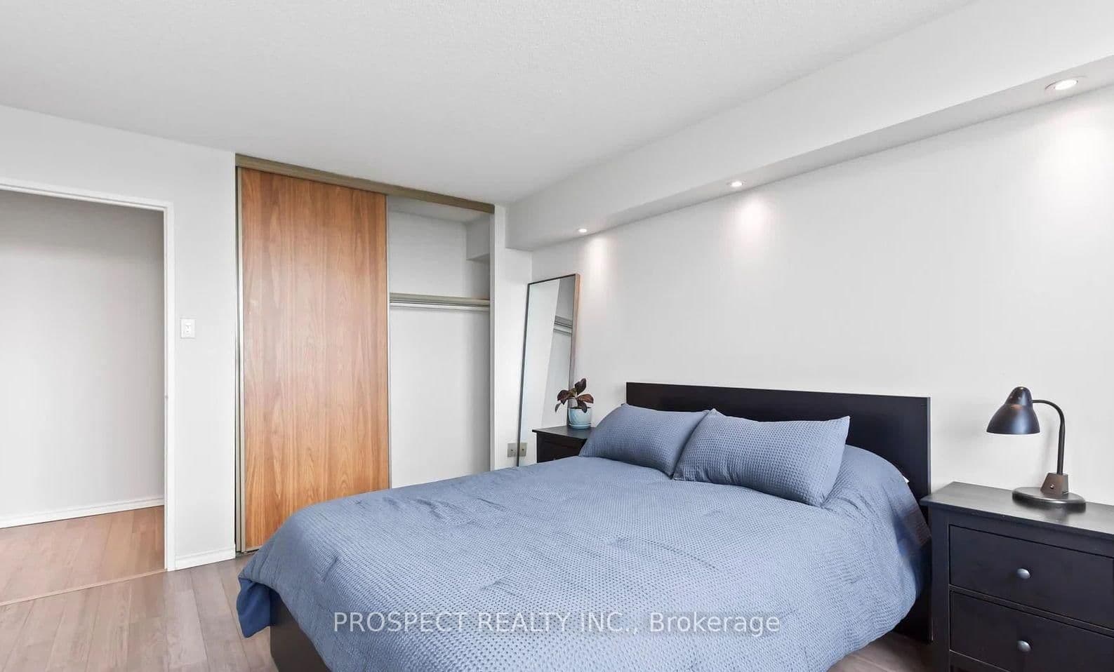 80 Antibes Drive, Unit 1201 thumbnail 16
