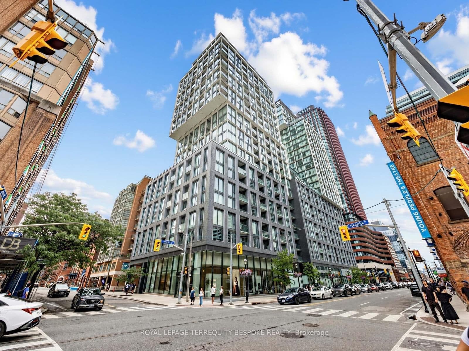 #419 - 158 Front Street E