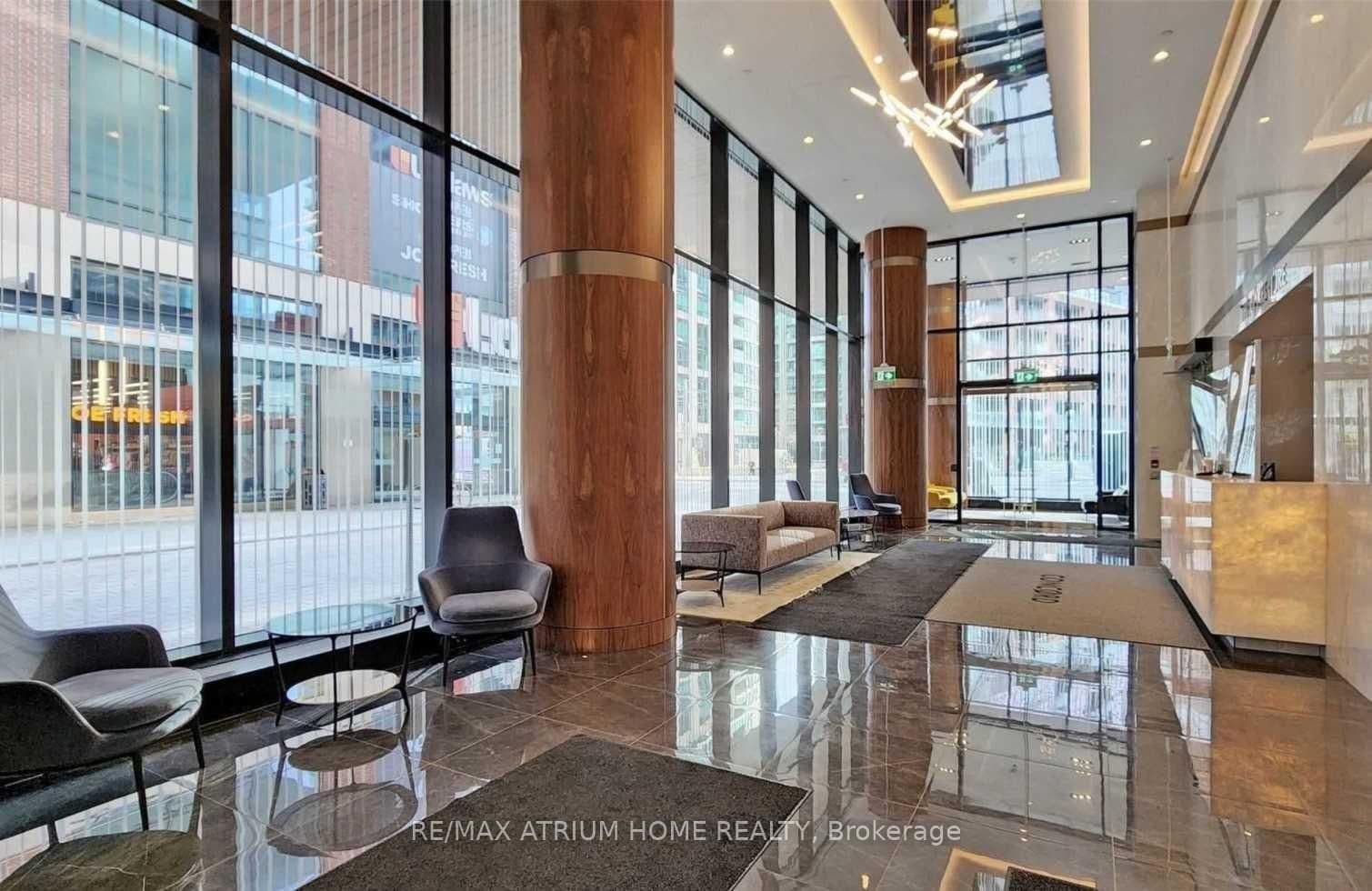 19 Bathurst Street, Unit 3206 thumbnail 2
