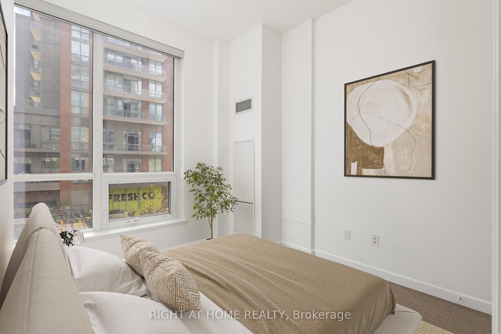 52 Forest Manor Road, Unit 108 thumbnail 14