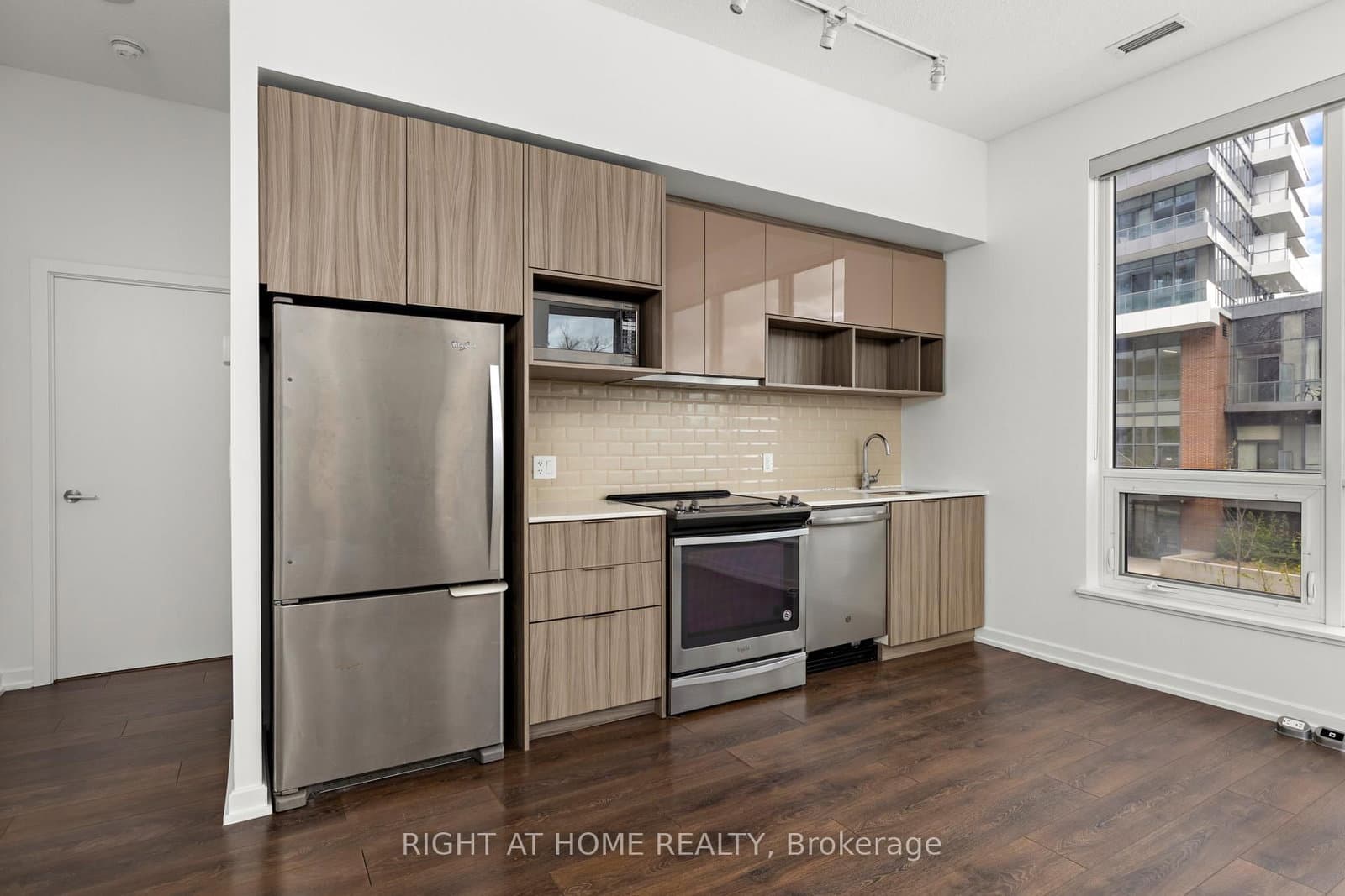 52 Forest Manor Road, Unit 108 thumbnail 24