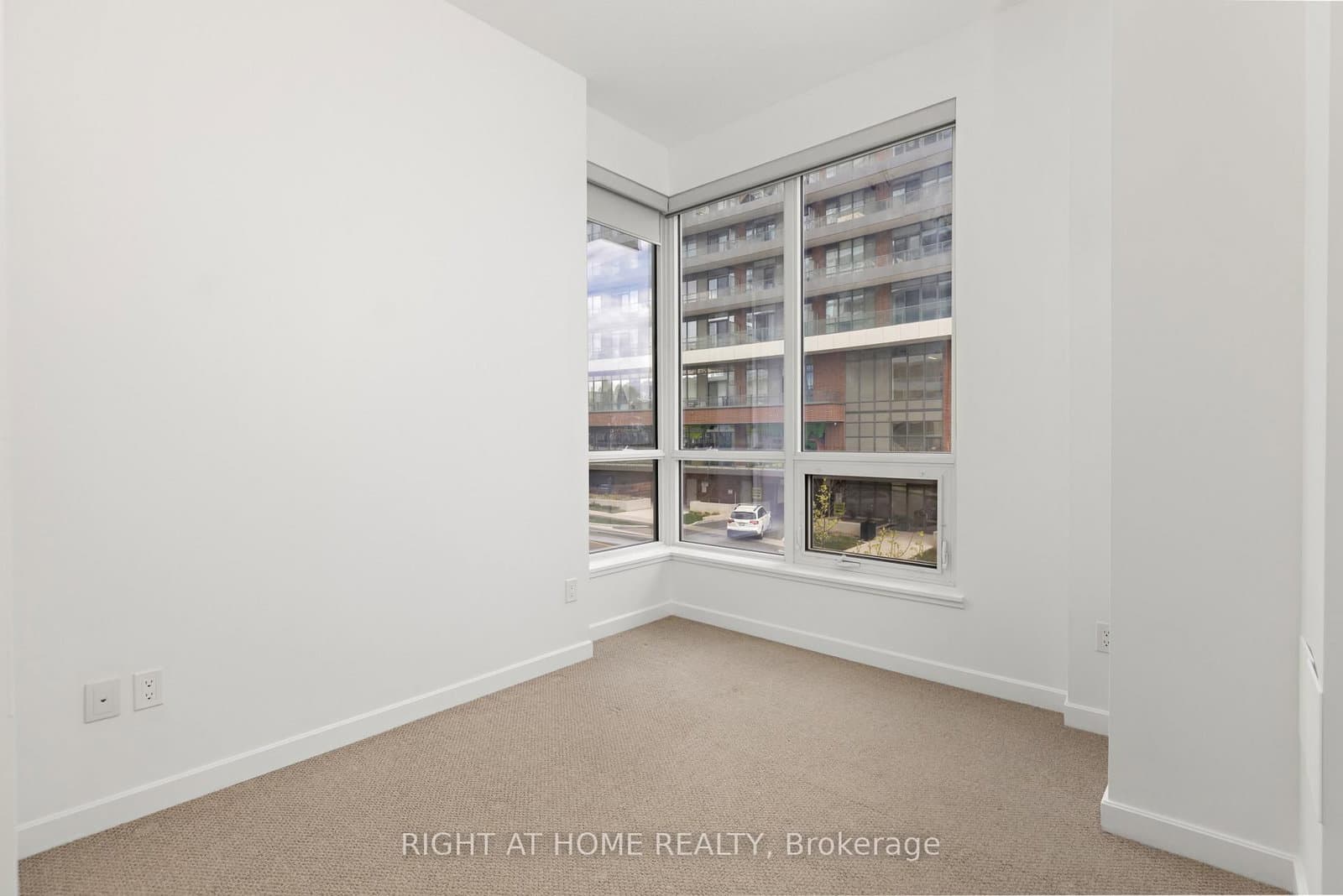 52 Forest Manor Road, Unit 108 thumbnail 30