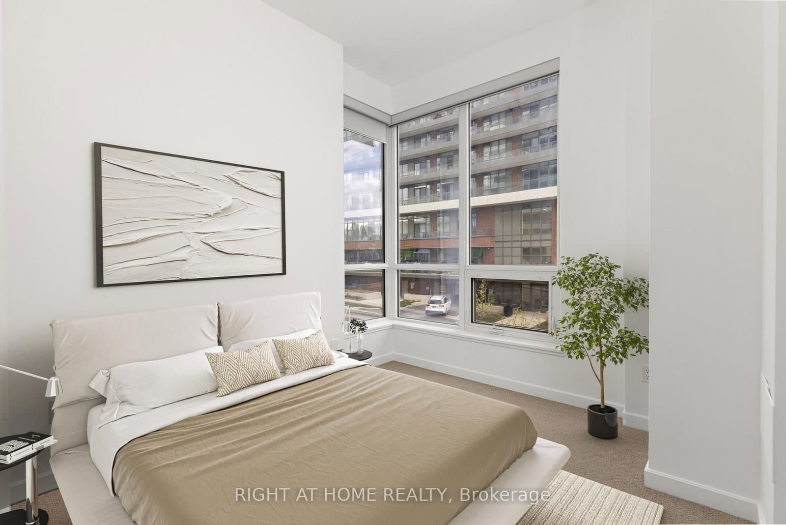 52 Forest Manor Road, Unit 108 thumbnail 4