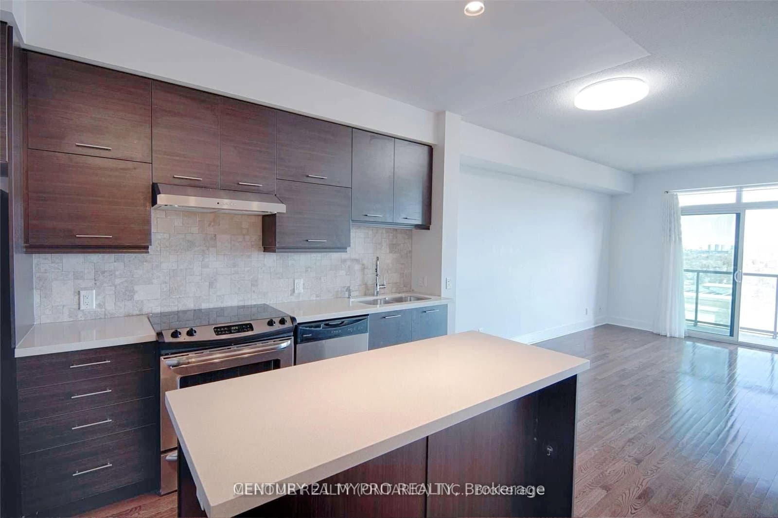 26 Norton Avenue, Unit 1605 thumbnail 5