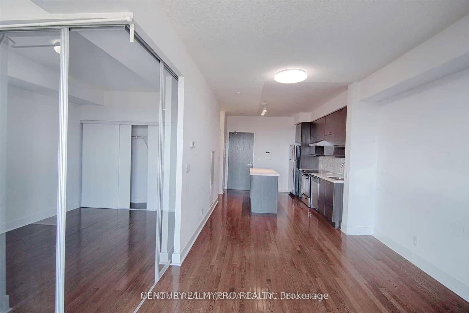 26 Norton Avenue, Unit 1605 thumbnail 8