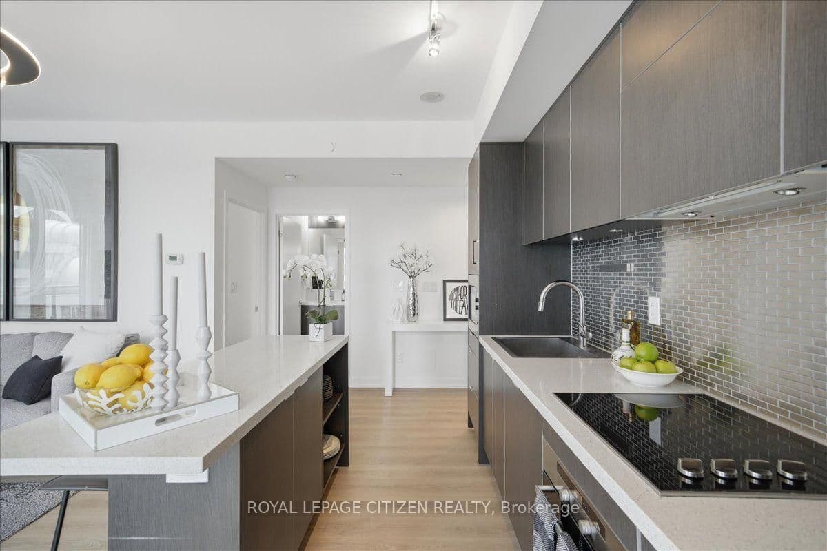 21 Widmer Street, Unit 1911 thumbnail 10