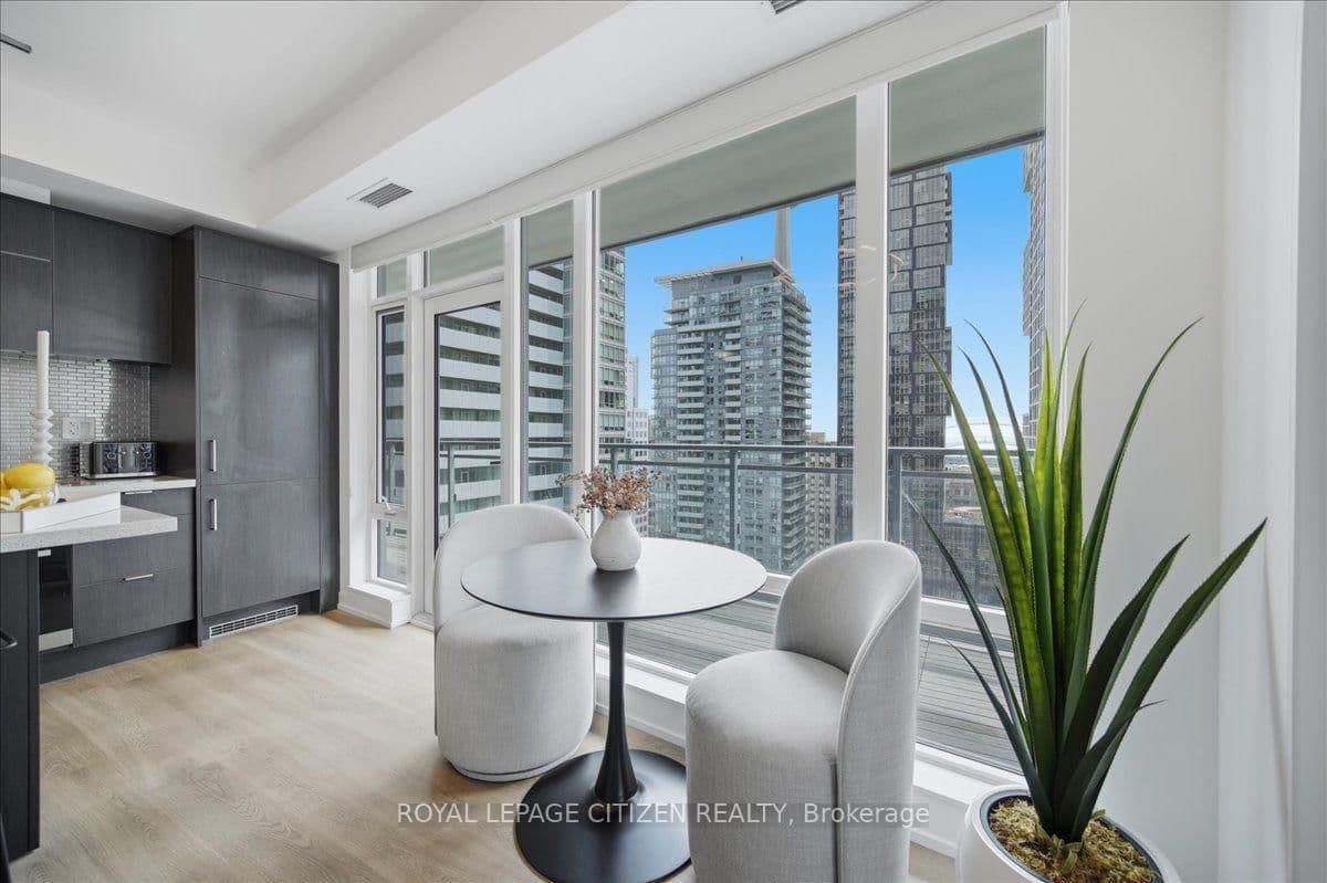 21 Widmer Street, Unit 1911 thumbnail 19