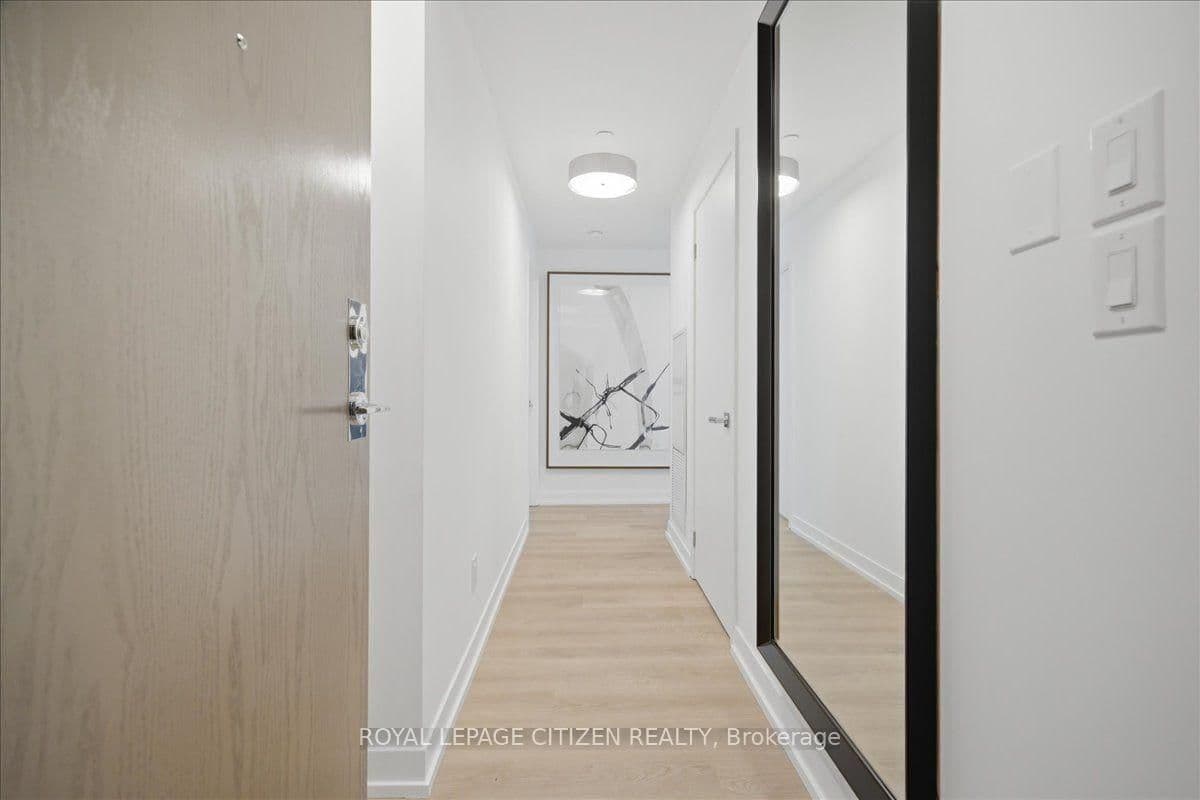 21 Widmer Street, Unit 1911 thumbnail 3