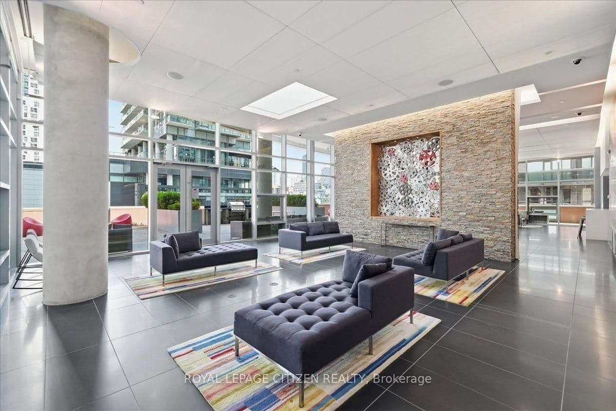 21 Widmer Street, Unit 1911 thumbnail 38