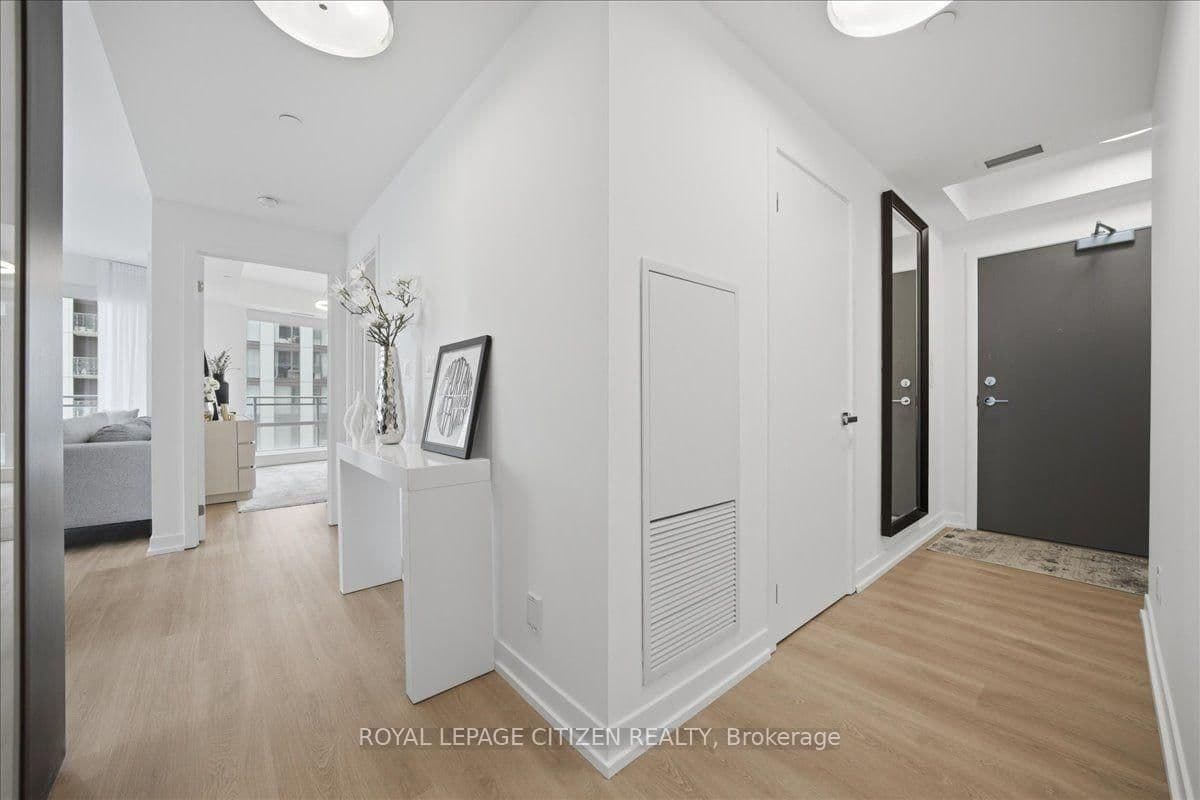 21 Widmer Street, Unit 1911 thumbnail 5