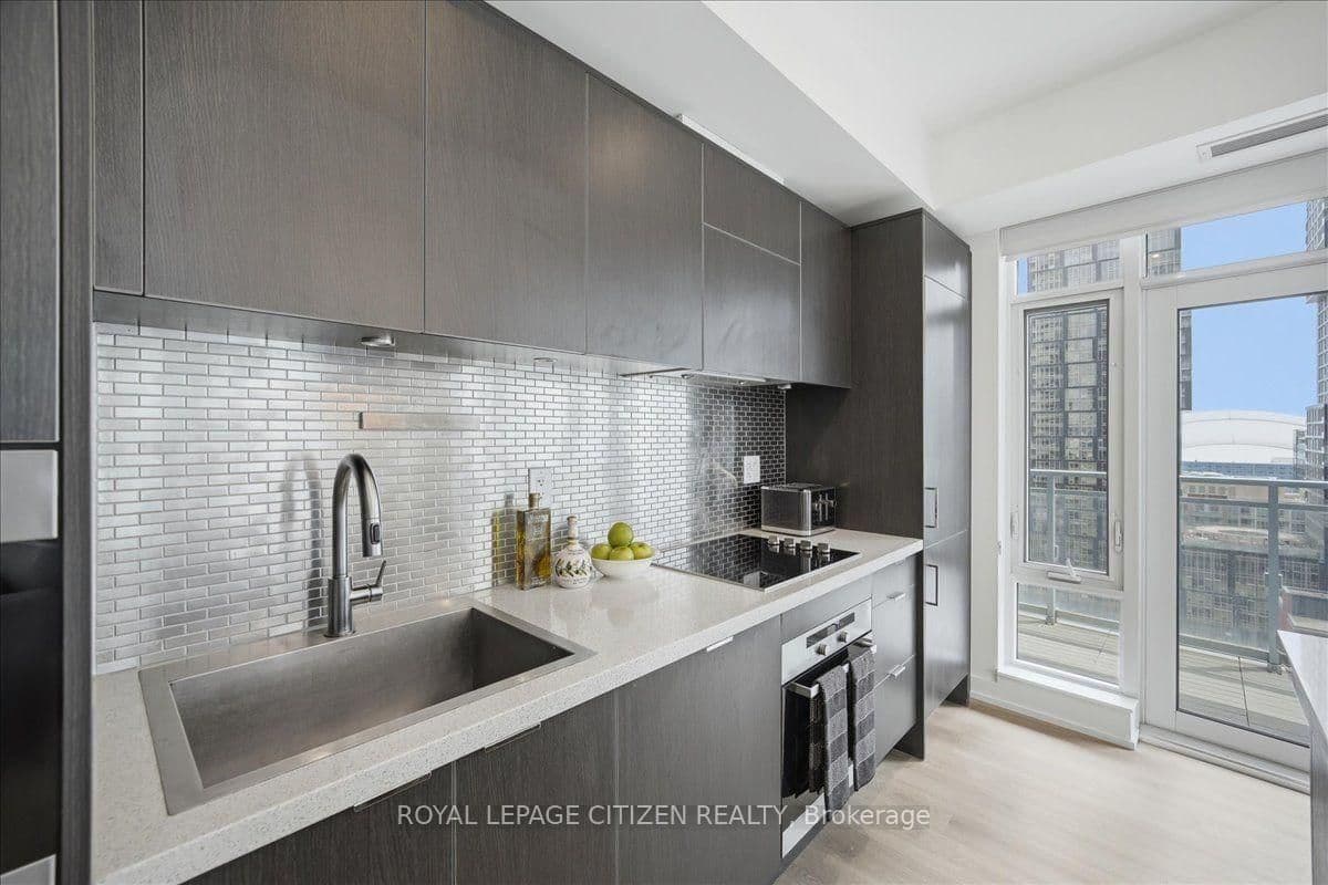 21 Widmer Street, Unit 1911 thumbnail 9