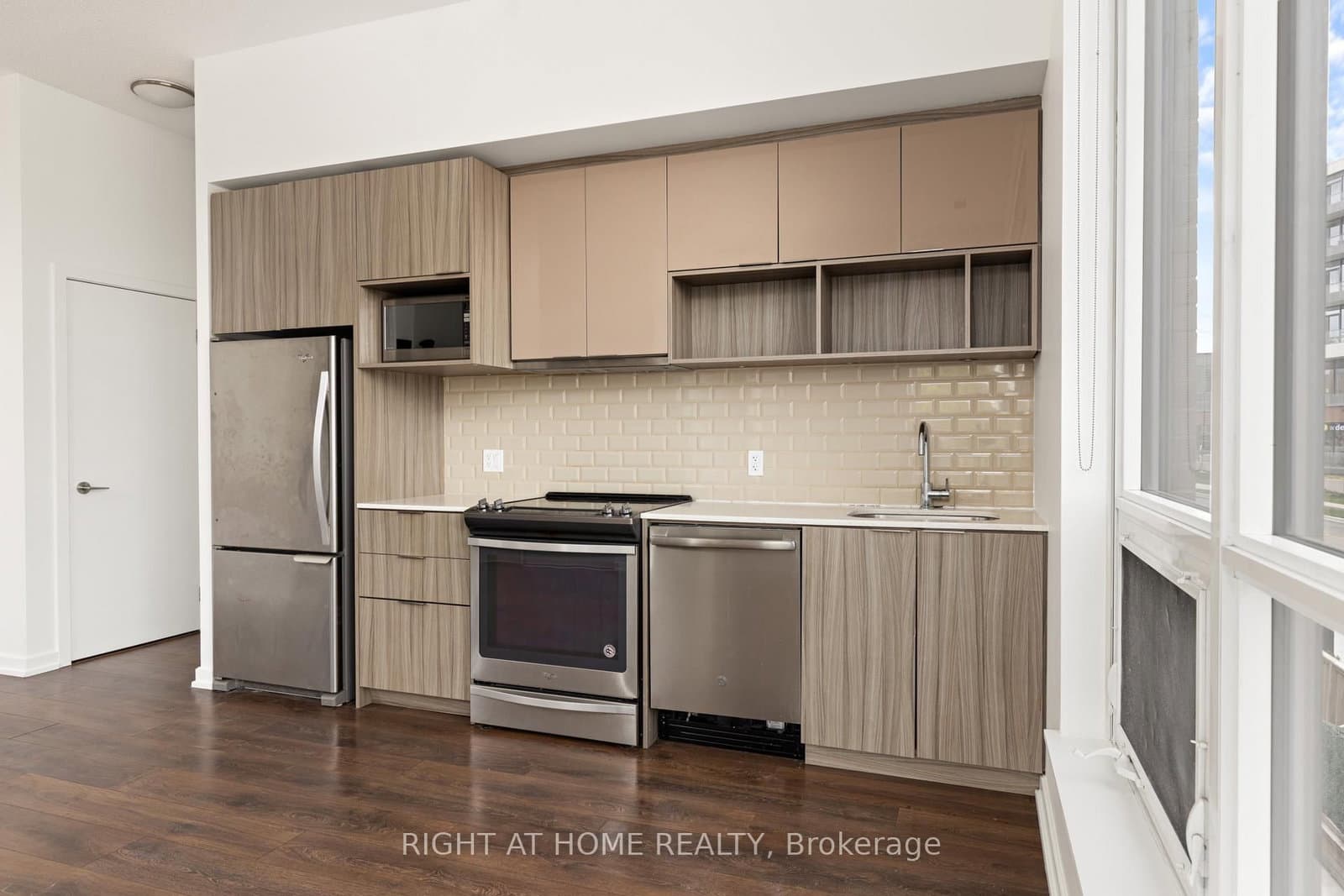 52 Forest Manor Road, Unit 108 thumbnail 10