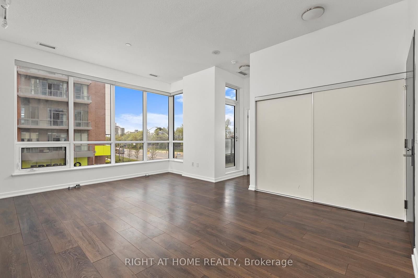 52 Forest Manor Road, Unit 108 thumbnail 13