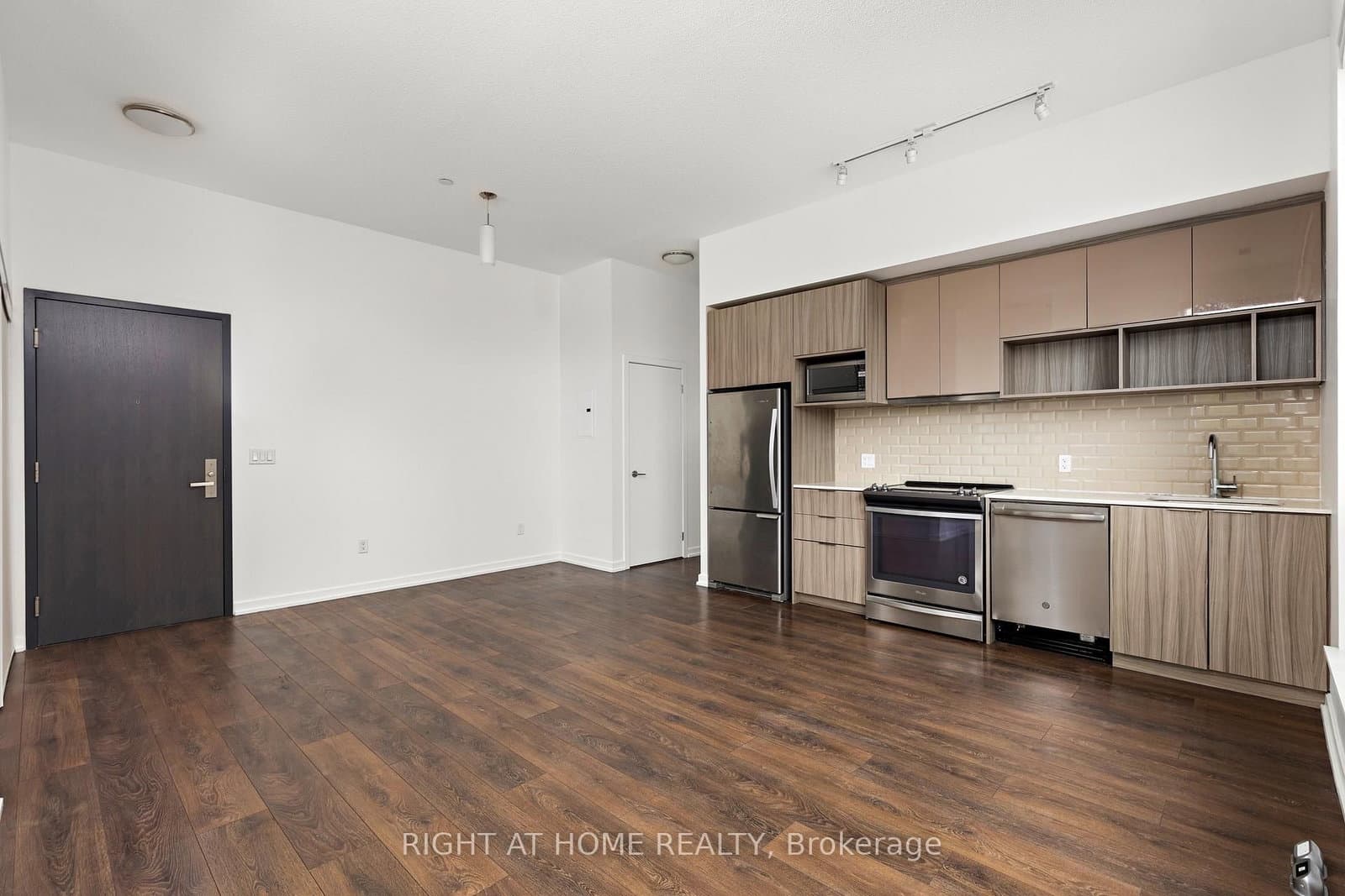 52 Forest Manor Road, Unit 108 thumbnail 8