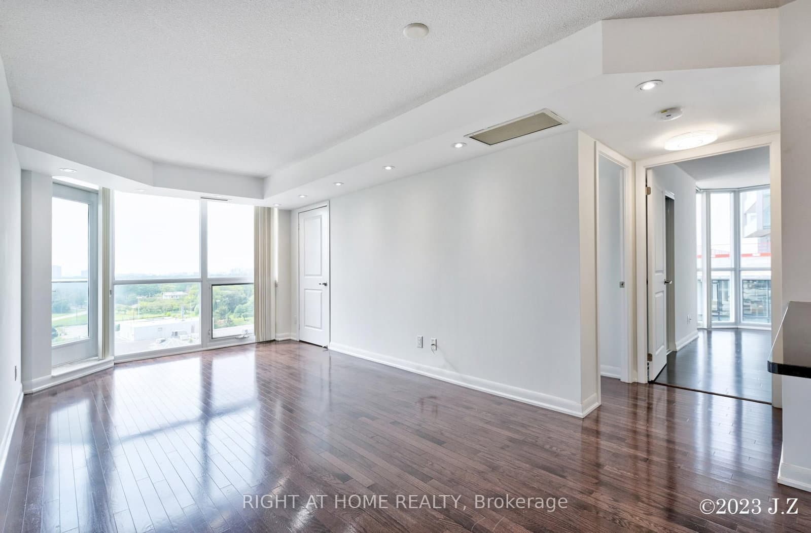 5793 Yonge Street, Unit 1009 thumbnail 6
