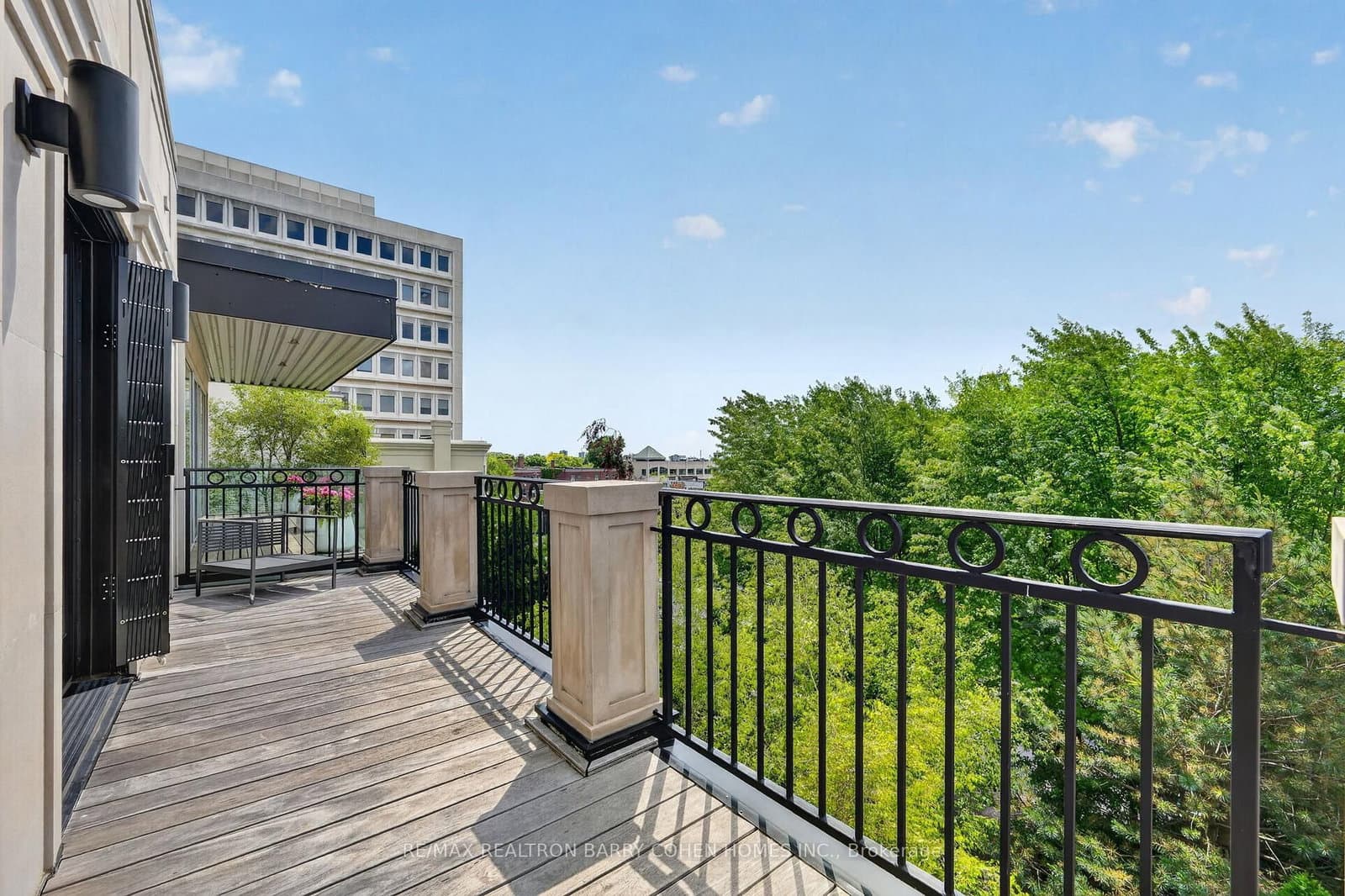 20B Woodlawn Avenue W thumbnail 26