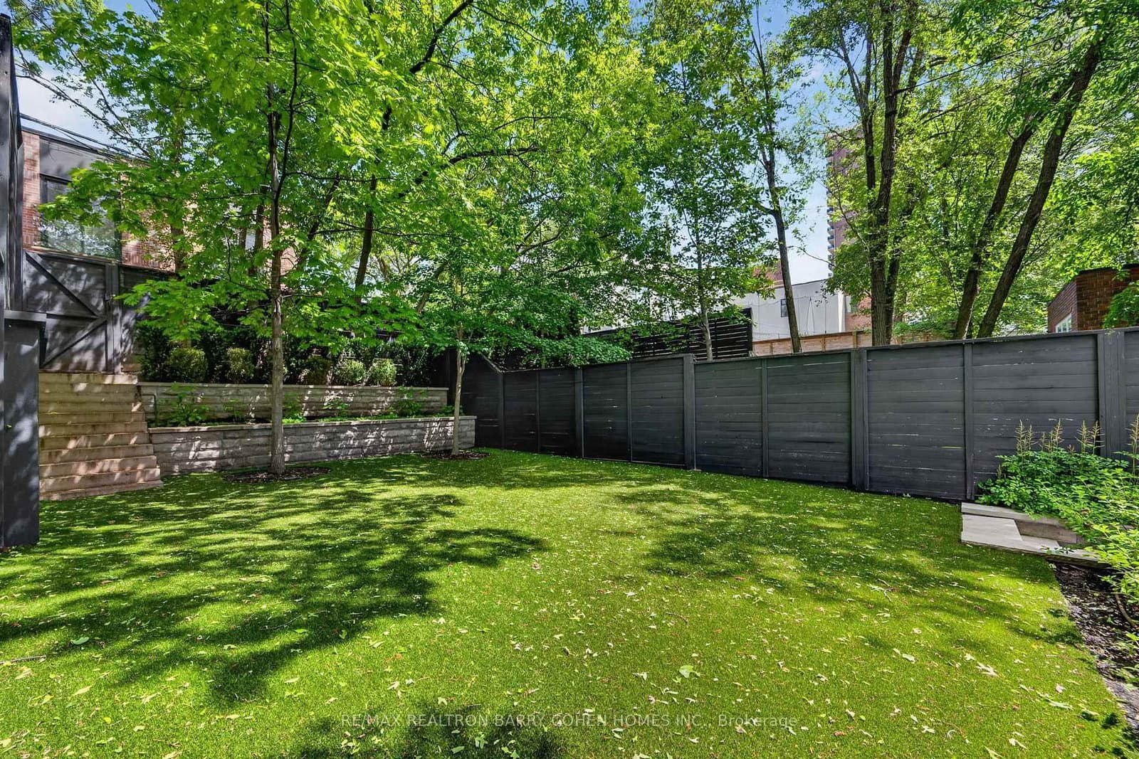 20B Woodlawn Avenue W thumbnail 30