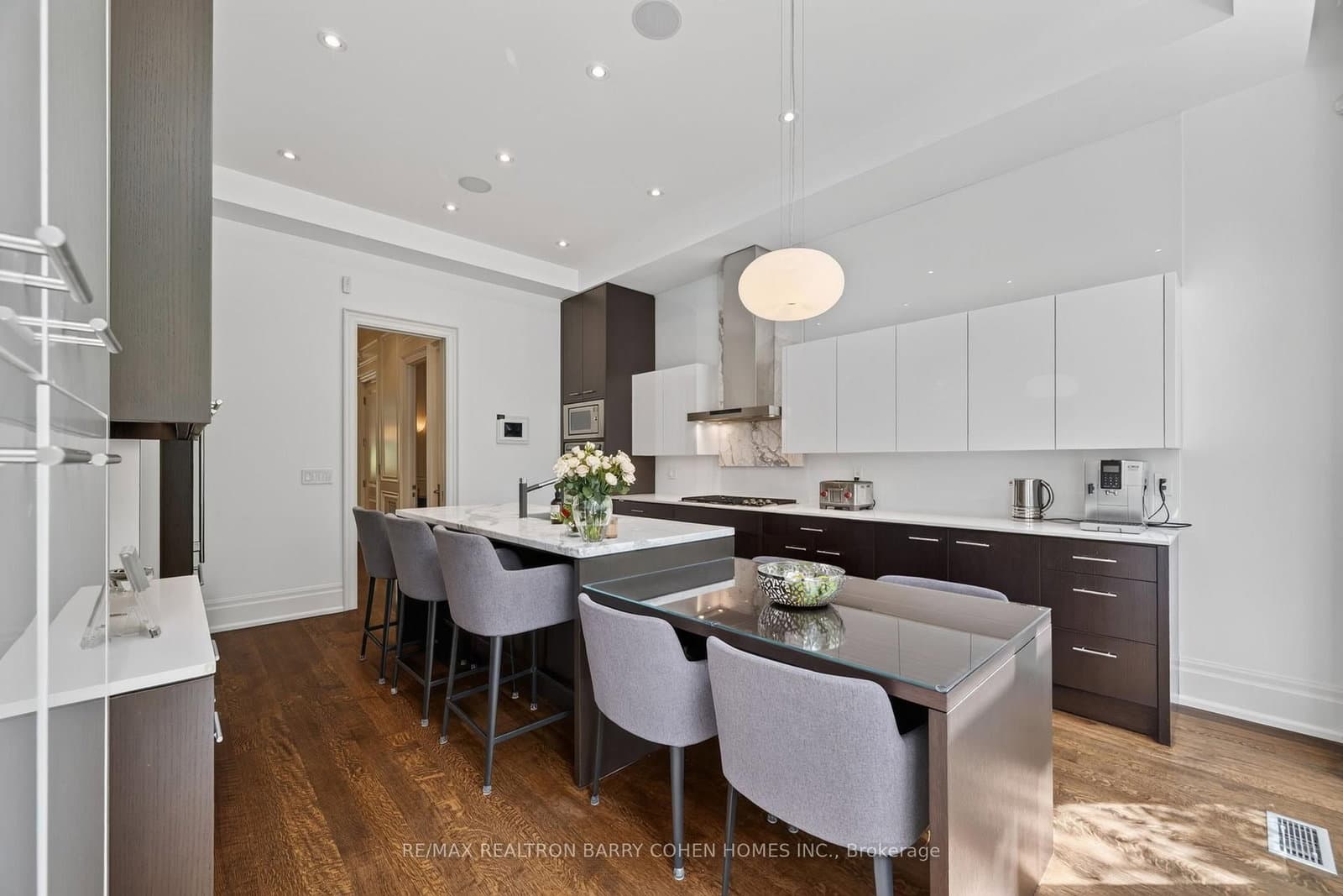 20B Woodlawn Avenue W thumbnail 6