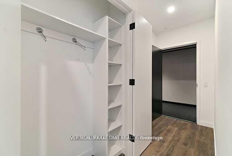 505 Richmond Street W, Unit 423 thumbnail 15