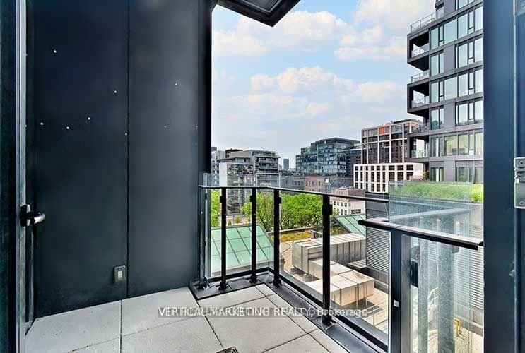 505 Richmond Street W, Unit 423 thumbnail 17
