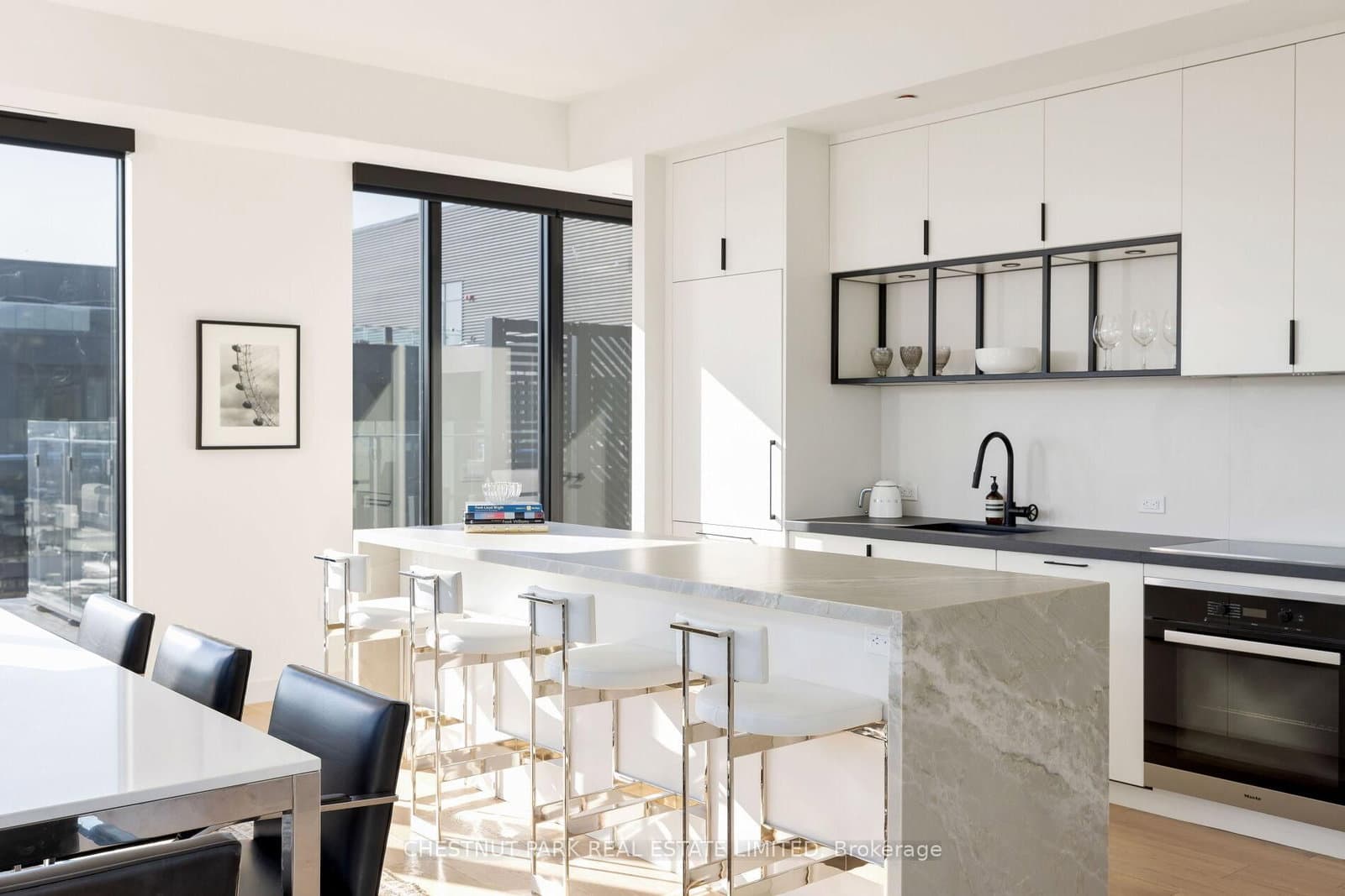 505 Richmond Street W, Unit 1311 thumbnail 17