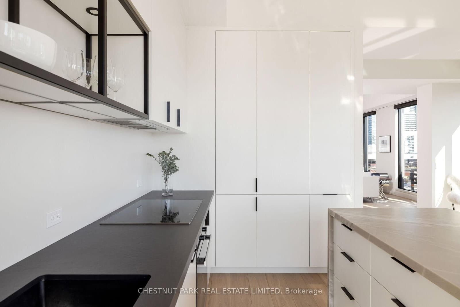 505 Richmond Street W, Unit 1311 thumbnail 21