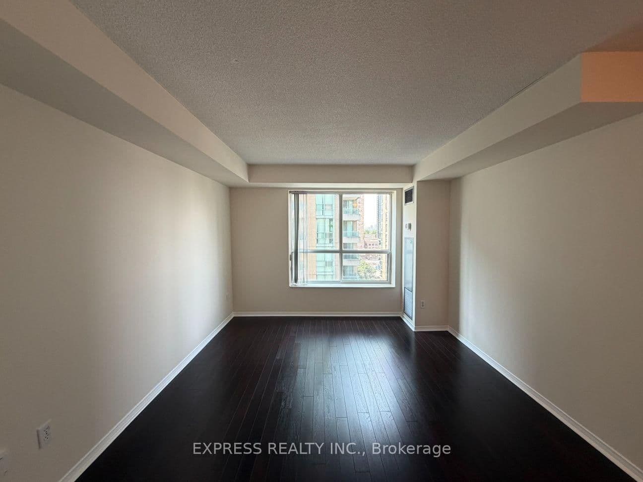 29 Pemberton Avenue, Unit 903 thumbnail 11