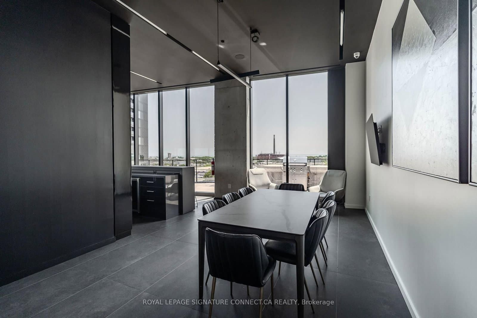 21 Lawren Harris Square, Unit 910 thumbnail 18