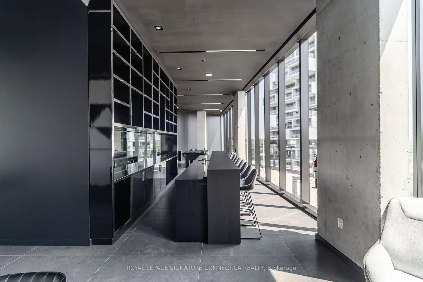21 Lawren Harris Square, Unit 910 thumbnail 19