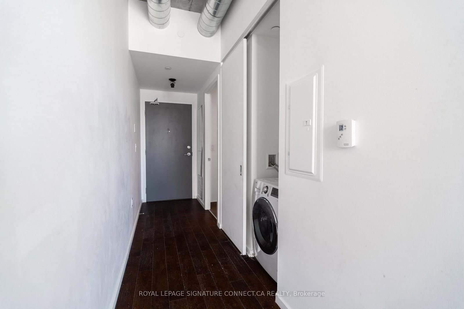 21 Lawren Harris Square, Unit 910 thumbnail 9