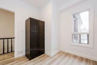 288 Markham Street, Unit Upper (2nd Floor) thumbnail 3