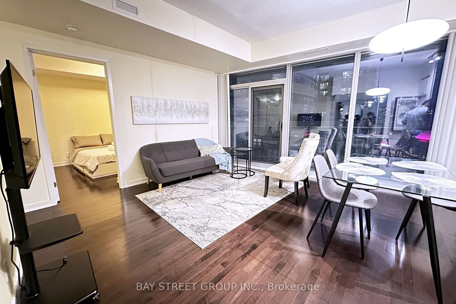 14 York Street, Unit 2406 thumbnail 2