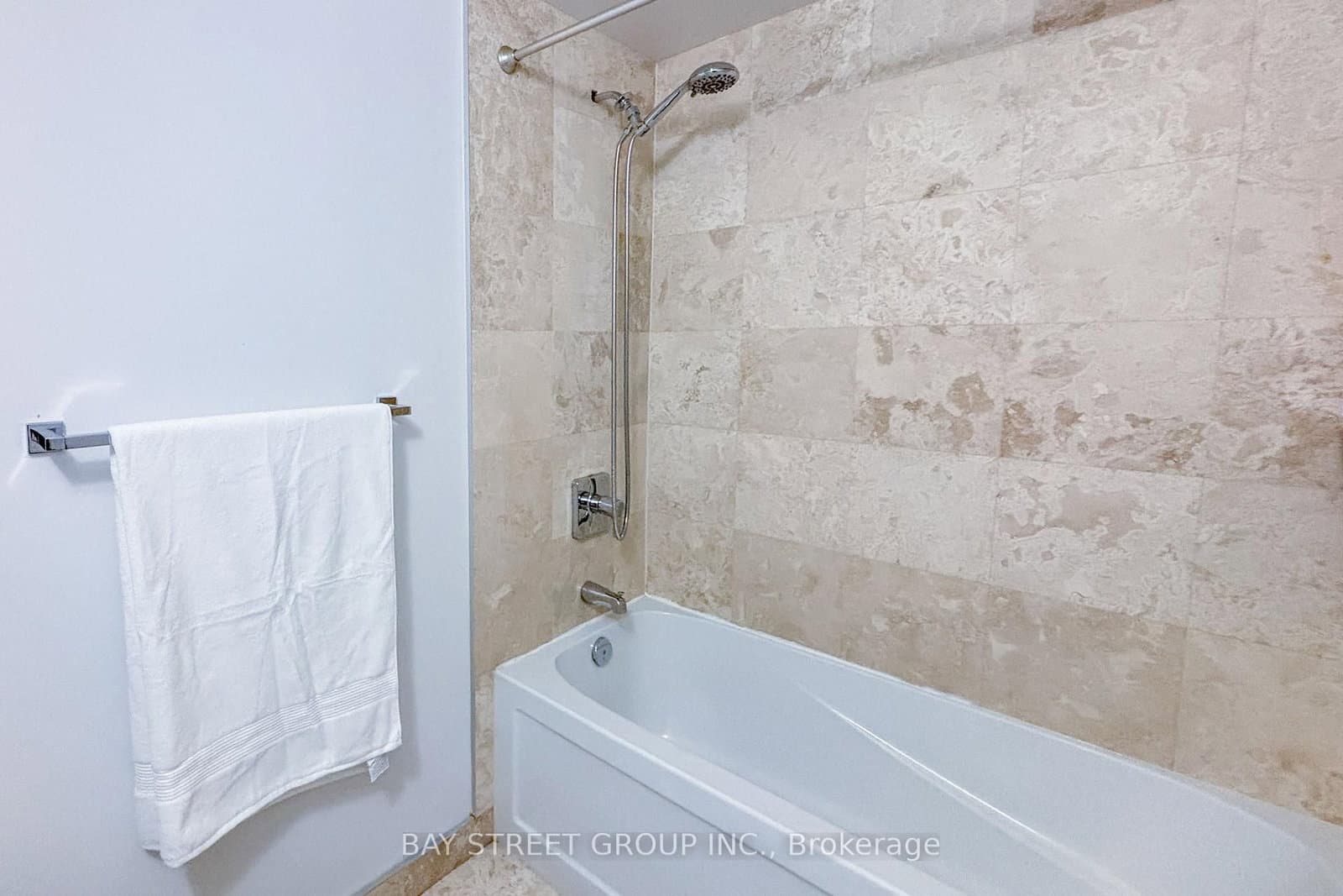14 York Street, Unit 2406 thumbnail 7