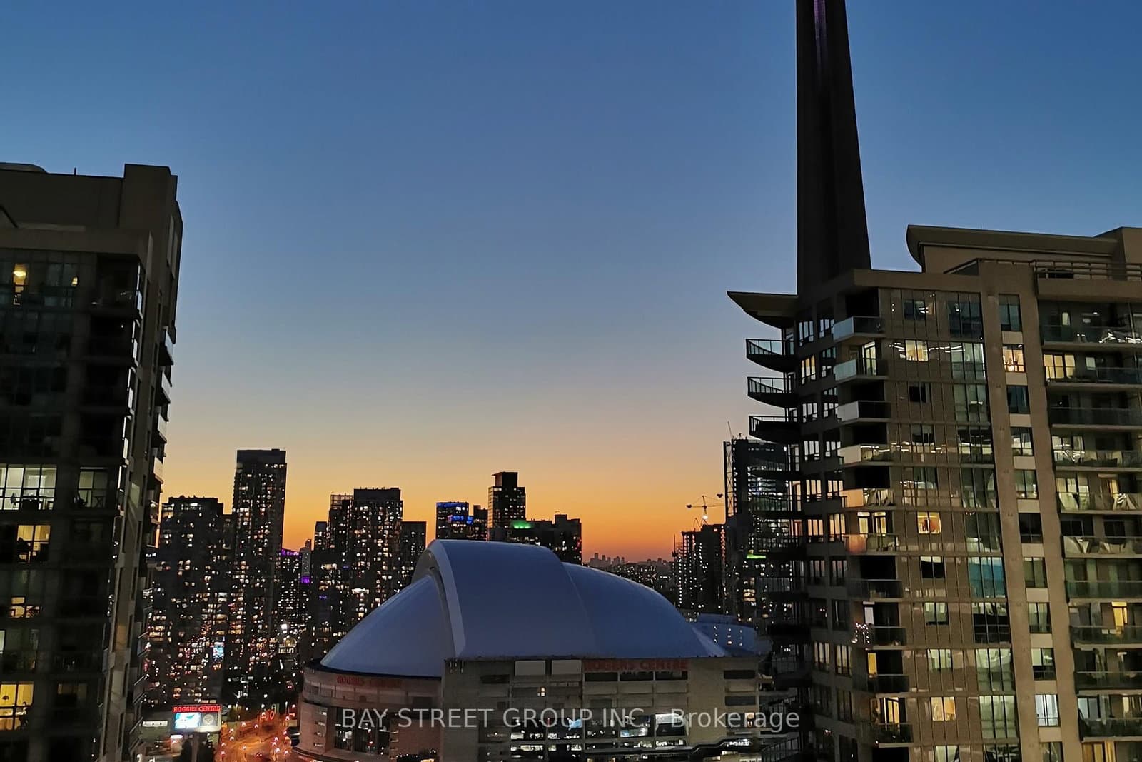 14 York Street, Unit 2406 thumbnail 9