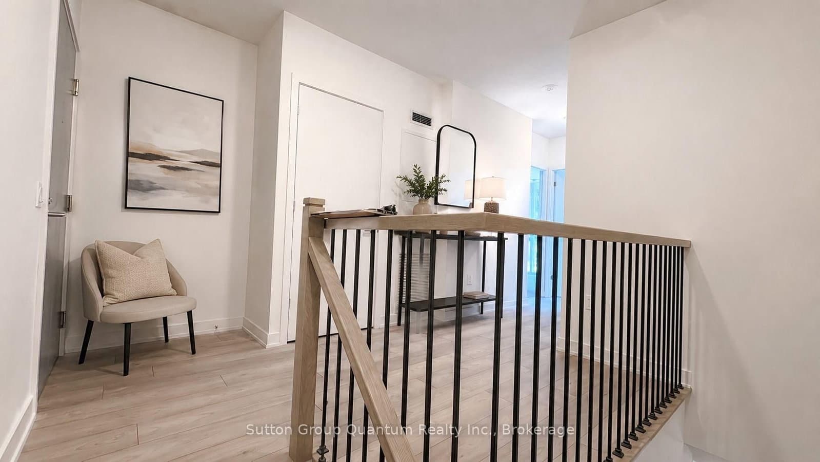 5858 Yonge Street, Unit condo townhouse 01 thumbnail 12