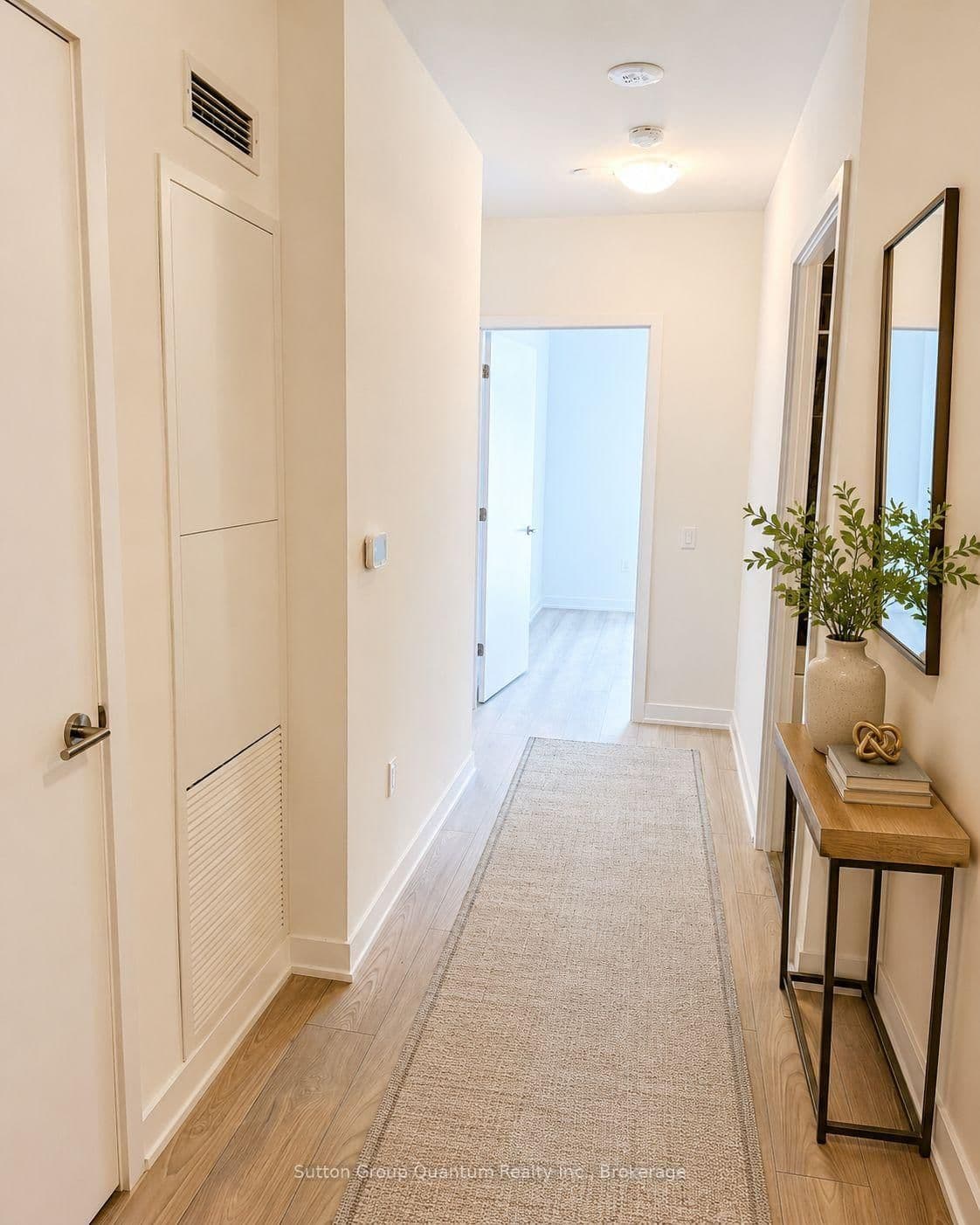 5858 Yonge Street, Unit condo townhouse 01 thumbnail 14
