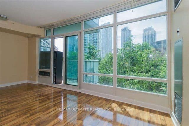 361 Front Street W, Unit 326 thumbnail 5