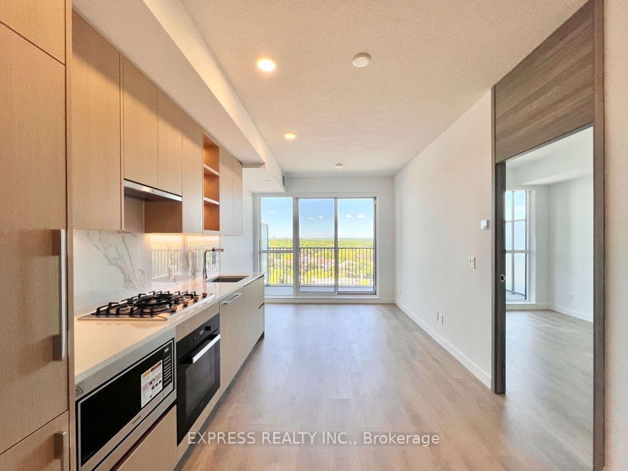 68 Esther Shiner Boulevard, Unit 1008 thumbnail 2