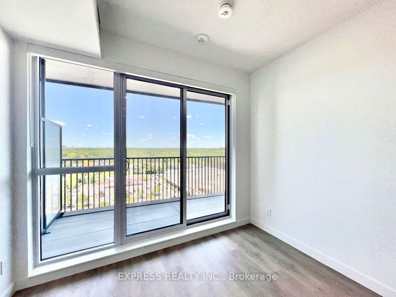68 Esther Shiner Boulevard, Unit 1008 thumbnail 3