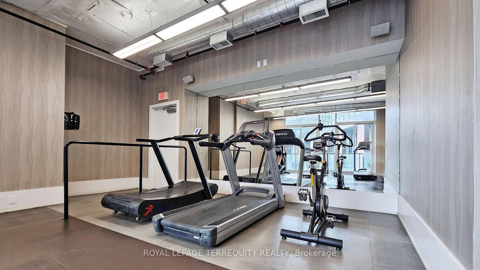 20 Bruyeres Mews, Unit 1705 thumbnail 23