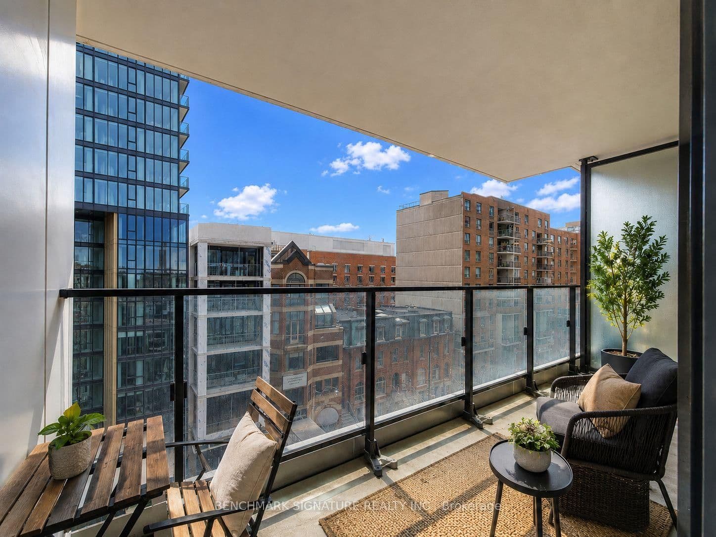 77 Shuter Street, Unit 607 - Image 1